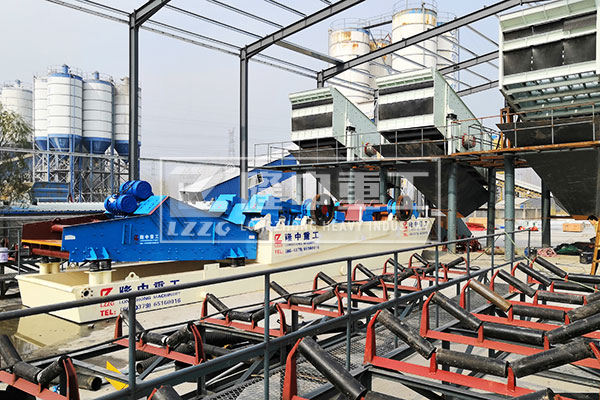 洗砂機(jī)結(jié)構(gòu) 一體化洗砂生產(chǎn)線工作現(xiàn)場